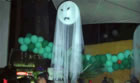 Fantasma elaborado com bal�o cristal para halloween
